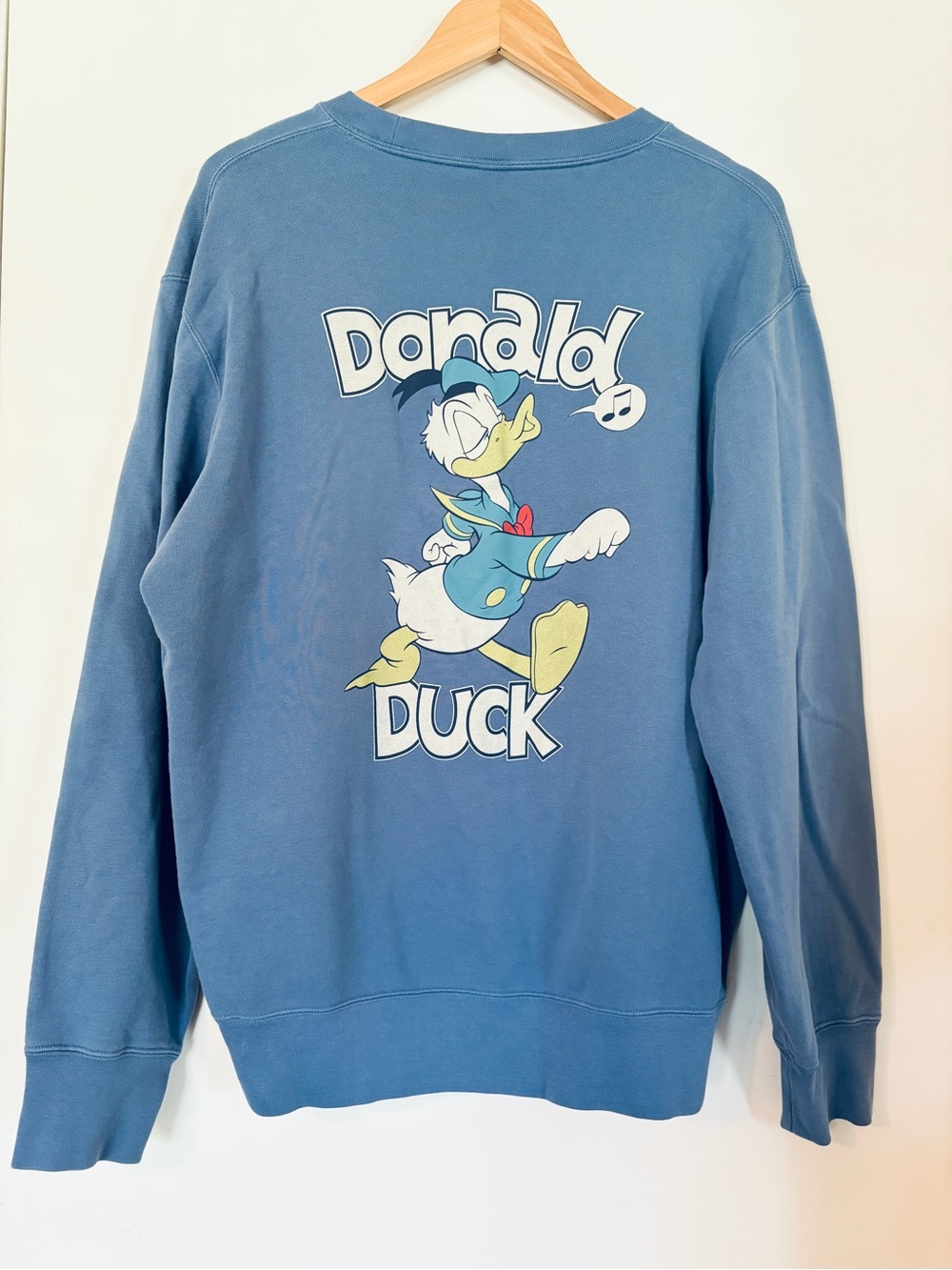 UT Uniqlo Disney Beyond Time Donald Duck Pullover Crewneck Sweatshirt Blue L EUC